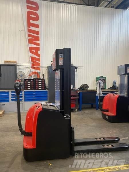 Manitou CDD12 AC1 شاحنات مناولة ذاتية الدفع