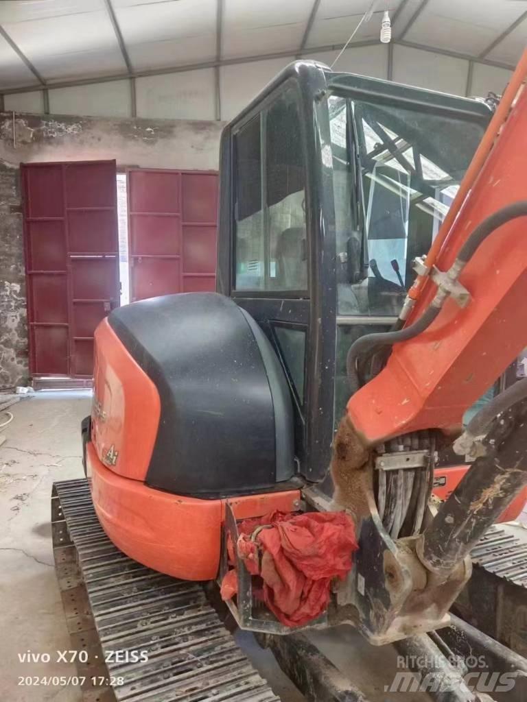 Kubota KX 155-5 حفارات زحافة