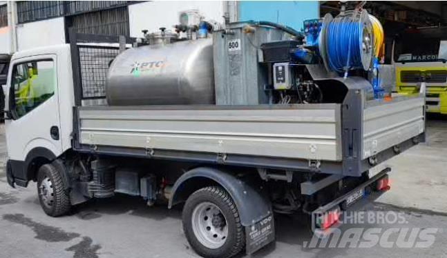 Nissan CABSTAR 35.12 شاحنات ذات هيكل صندوقي