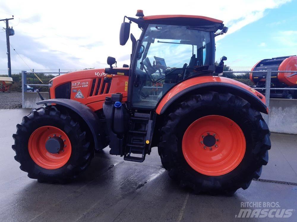 Kubota M7153 Premium الجرارات