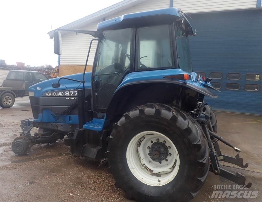 New Holland 8770 الجرارات