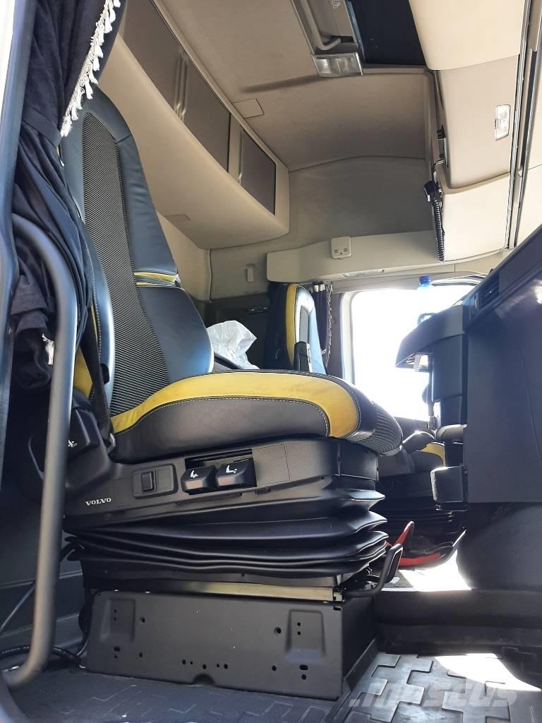 Volvo FH 16 شاحنات أشجار