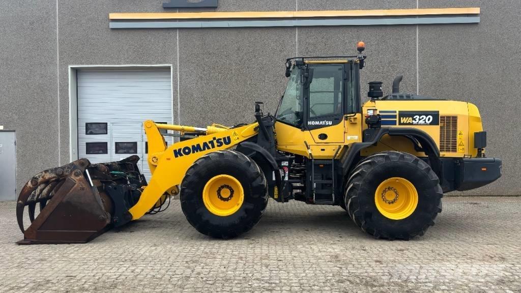 Komatsu WA 320-8 لوادر بعجل