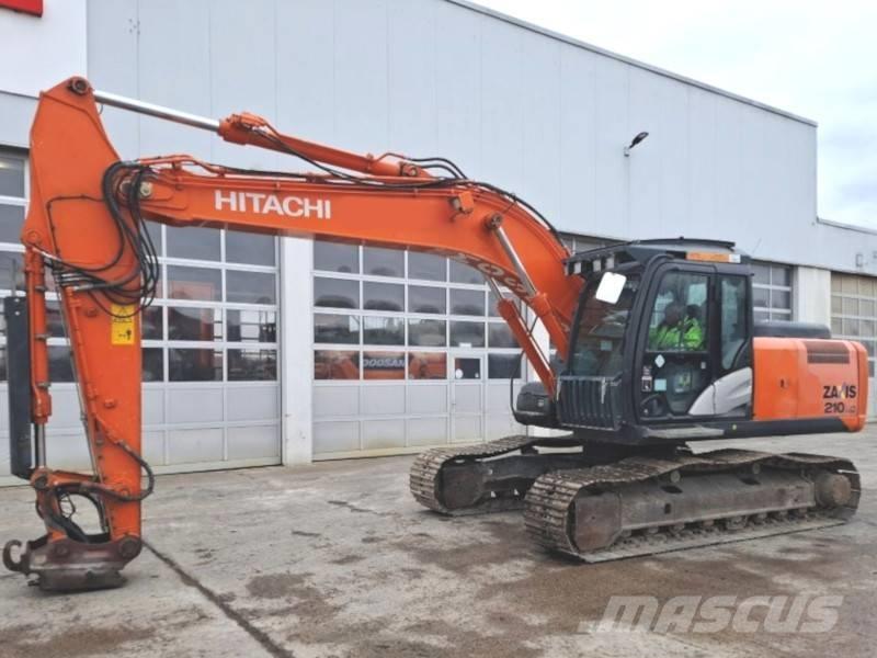 Hitachi ZX 210 LC-5 حفارات زحافة