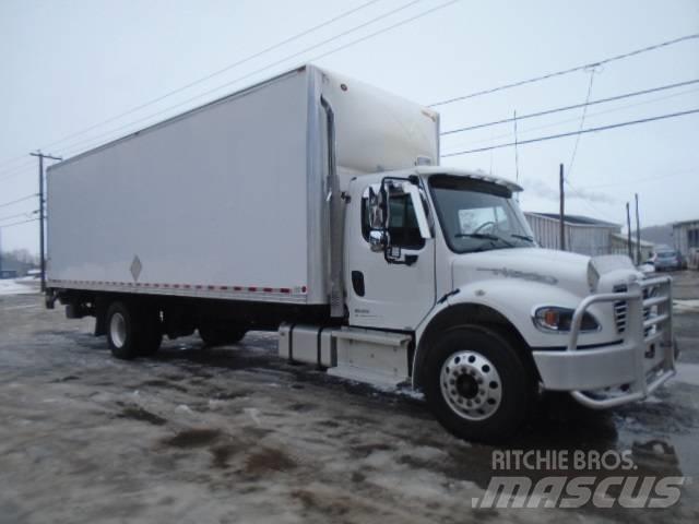 Freightliner M2 106 شاحنات ذات هيكل صندوقي