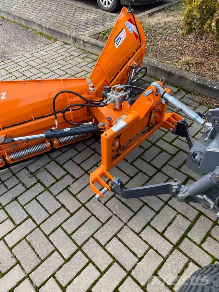 Kubota L2-622 جرارات مدمجة