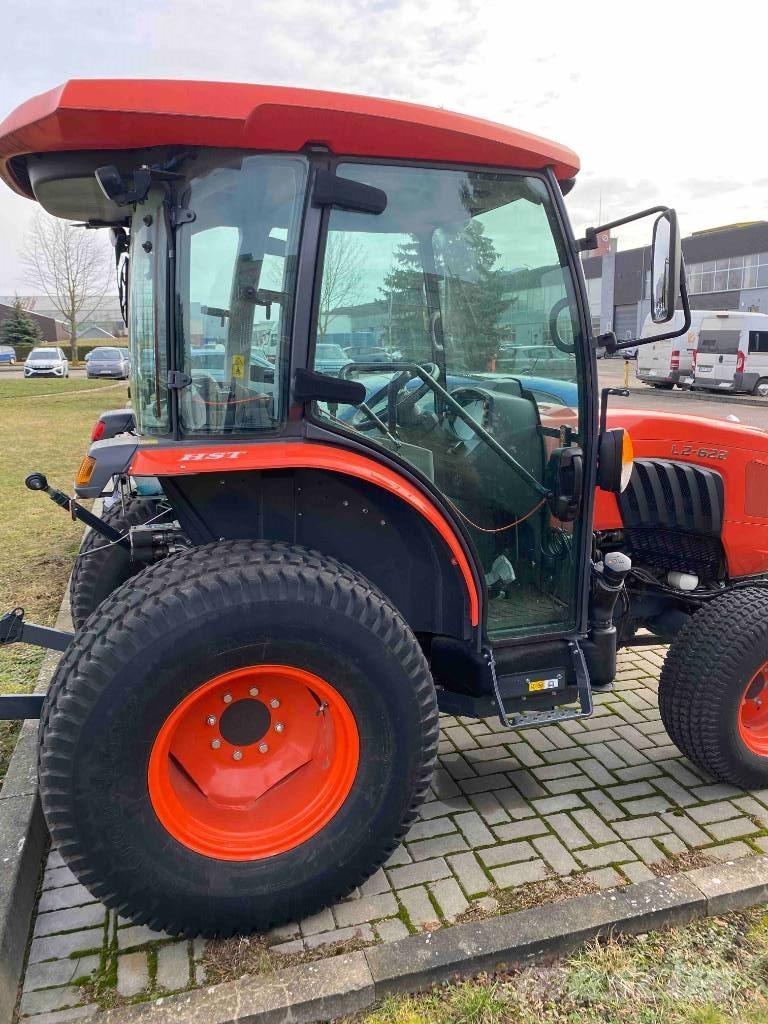 Kubota L2-622 جرارات مدمجة