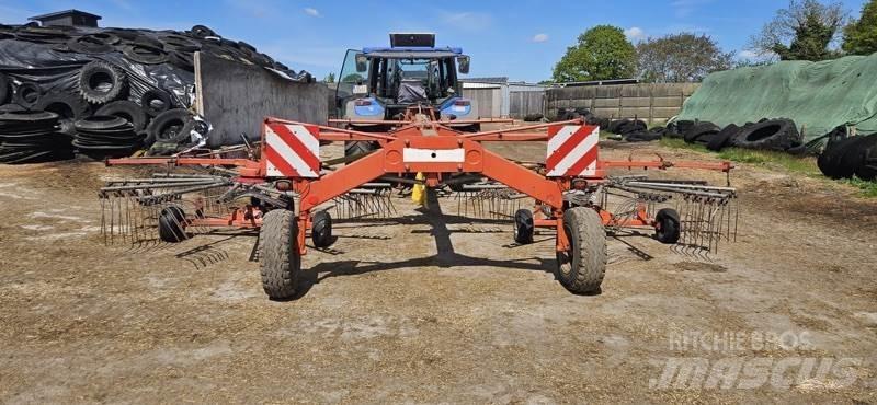 Fella TS 800 معدات حصد