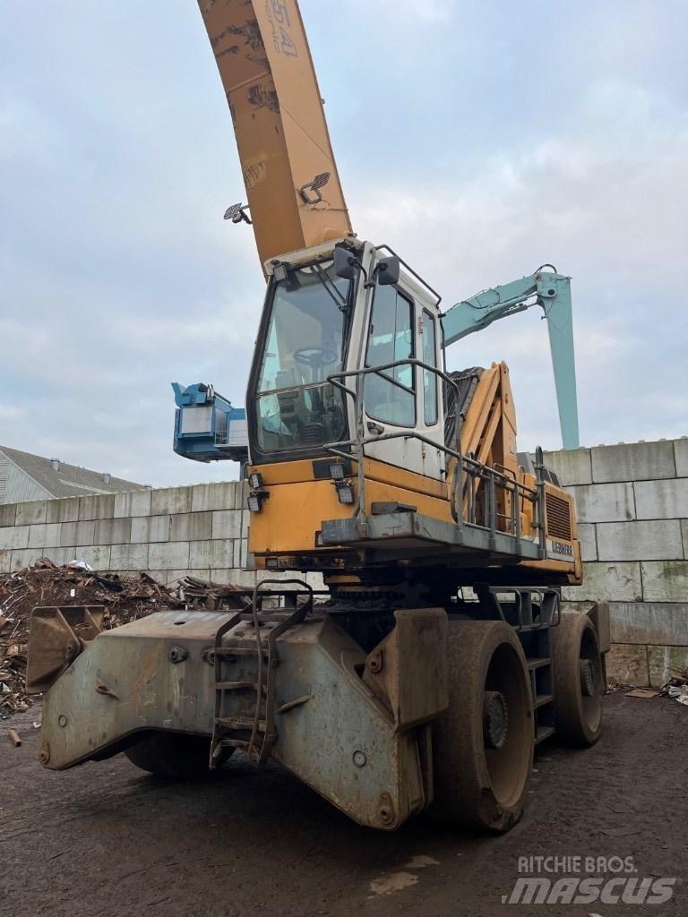 Liebherr A 954 B HD مناولات المخلفات / مناولات صناعية
