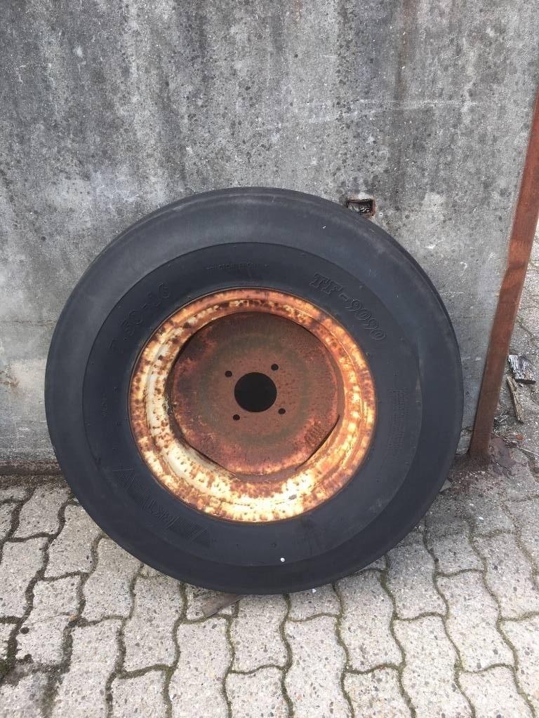 BKT 7.50 R 16 + velg الإطارات والعجلات والحافات