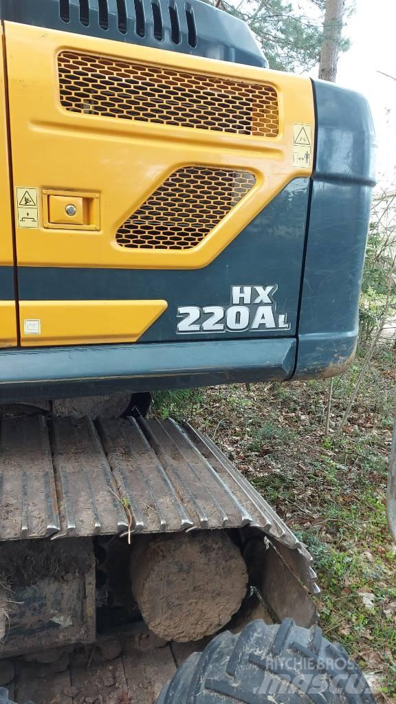 Hyundai HX220AL حفارات زحافة
