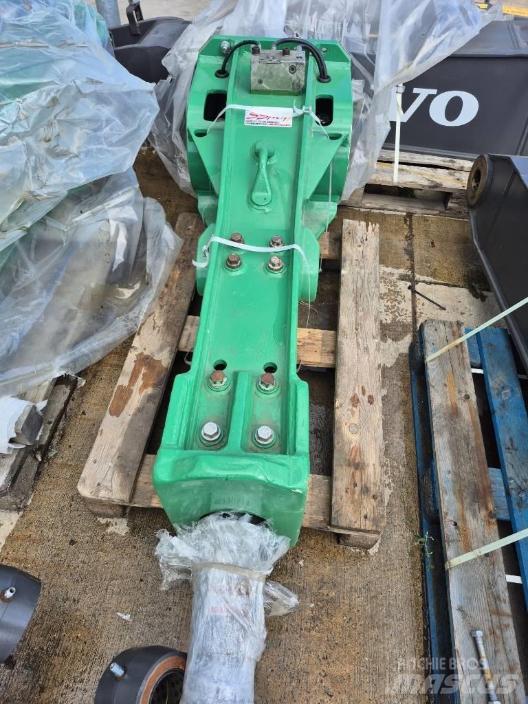 Montabert M 900 مطارق / كسارات