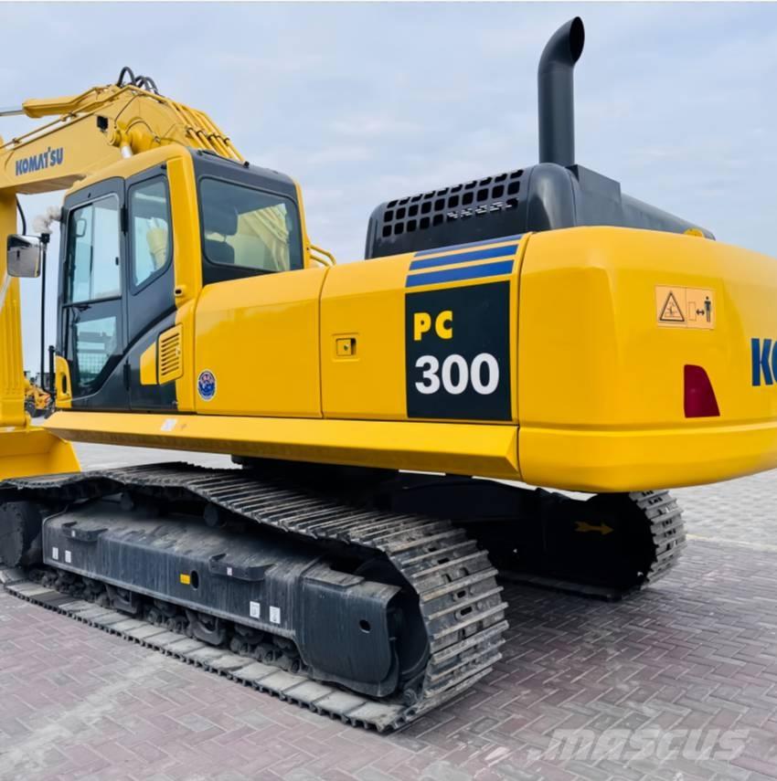 Komatsu 300 حفارات زحافة