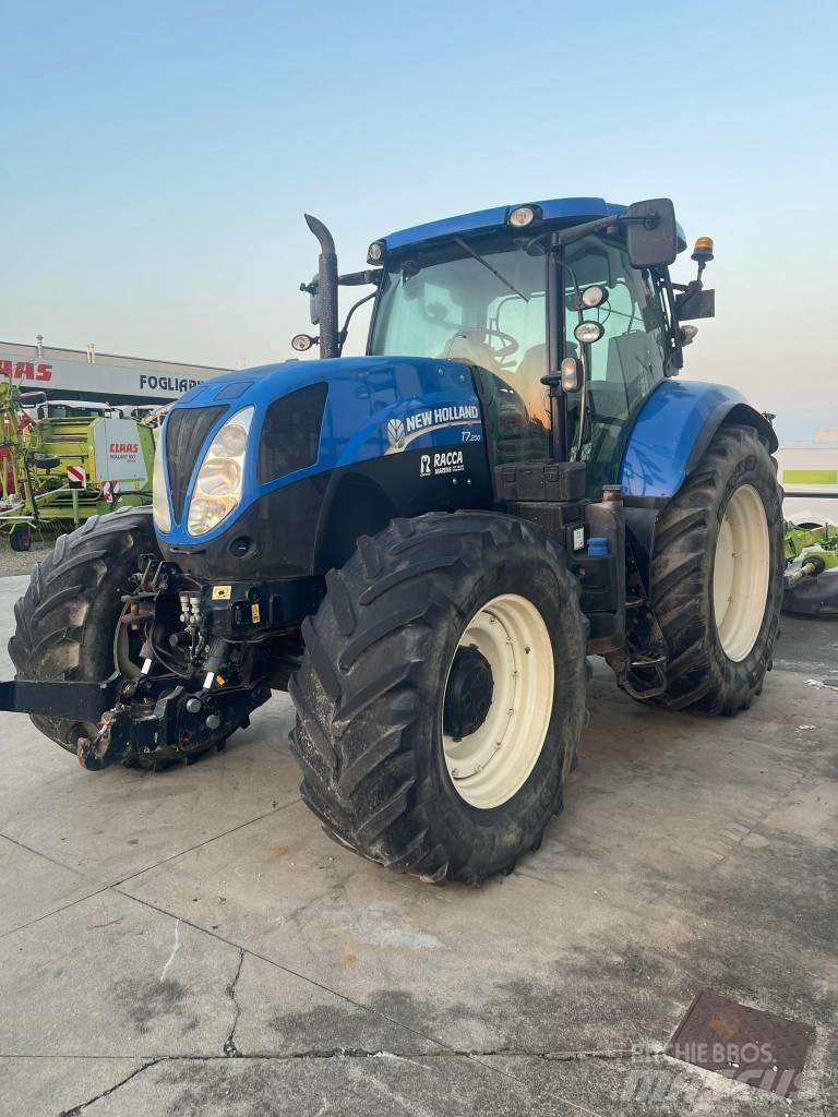 New Holland T 7.200 الجرارات