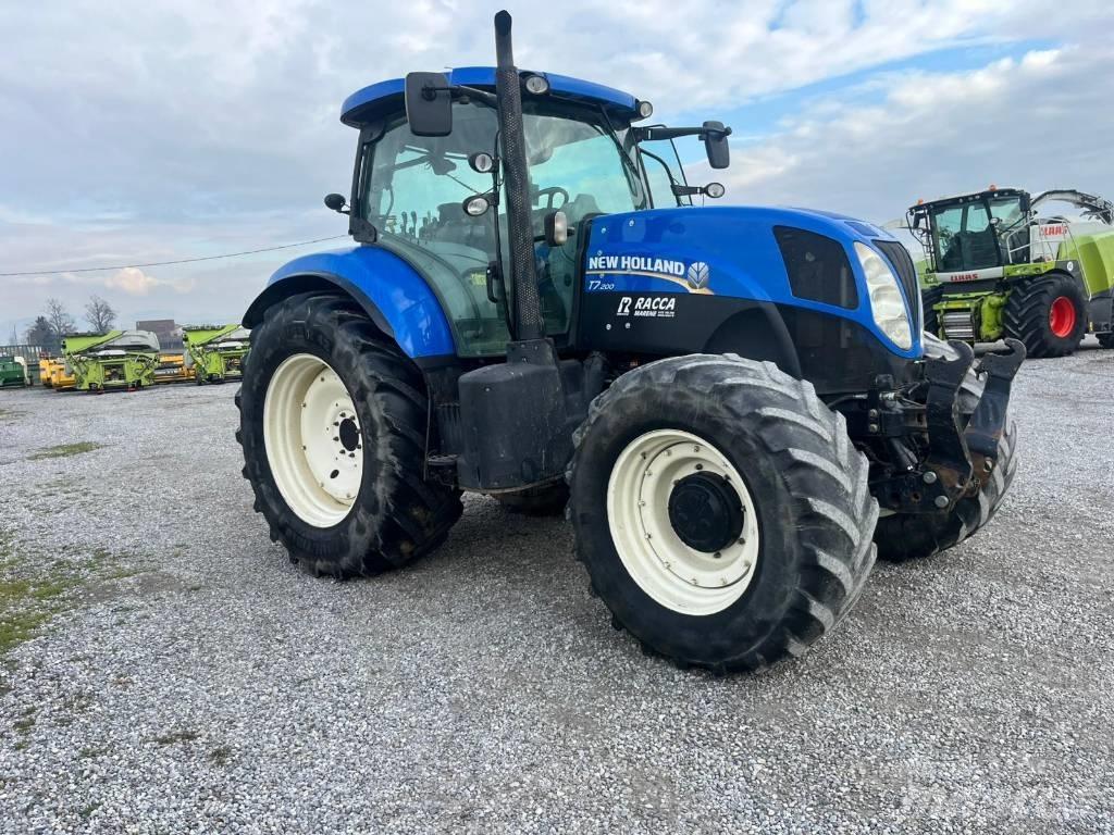 New Holland T 7.200 الجرارات