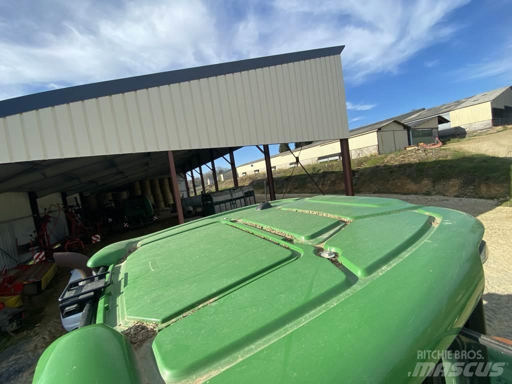 John Deere 6155 M الجرارات