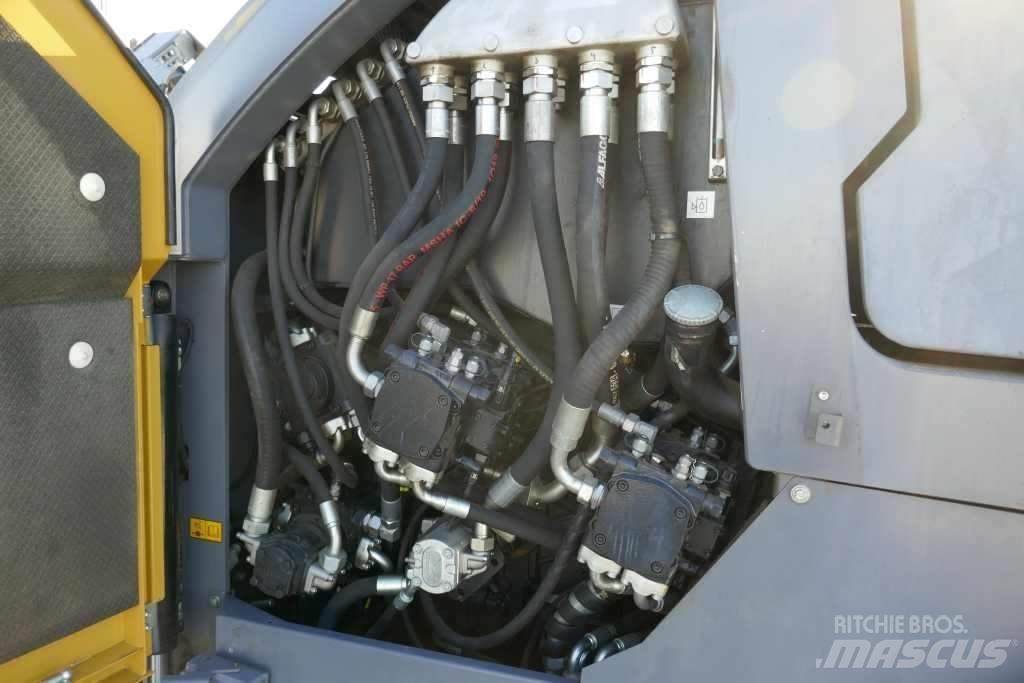 Dynapac SD 2550 CS معدات السفلتة