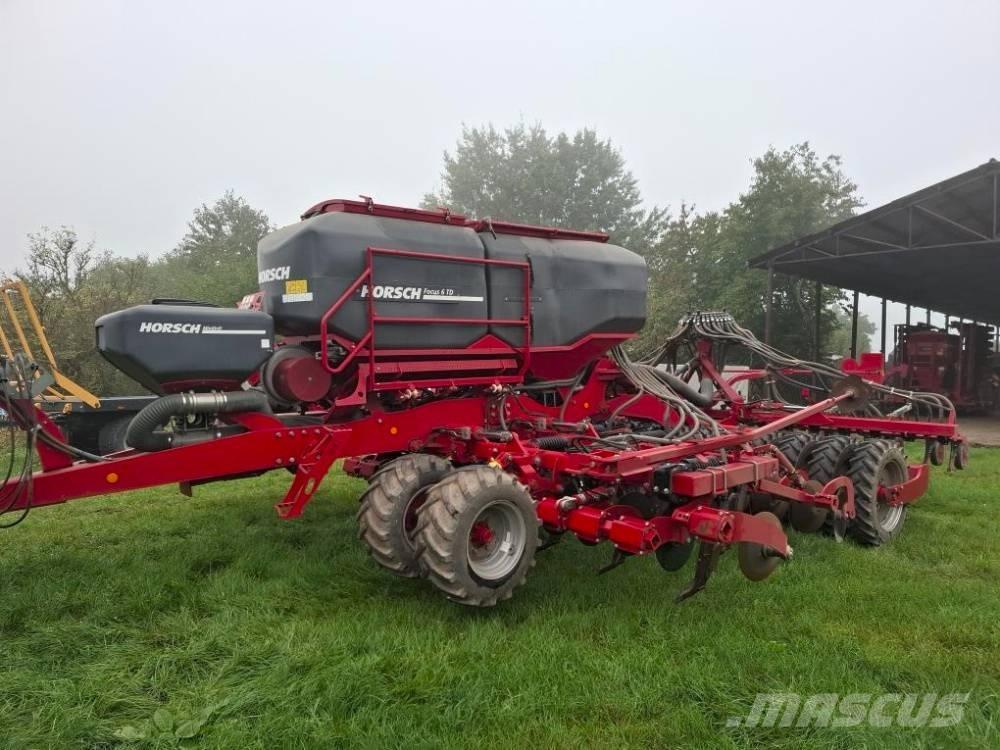 Horsch Focus 6.35 TD مثاقيب مدمجة