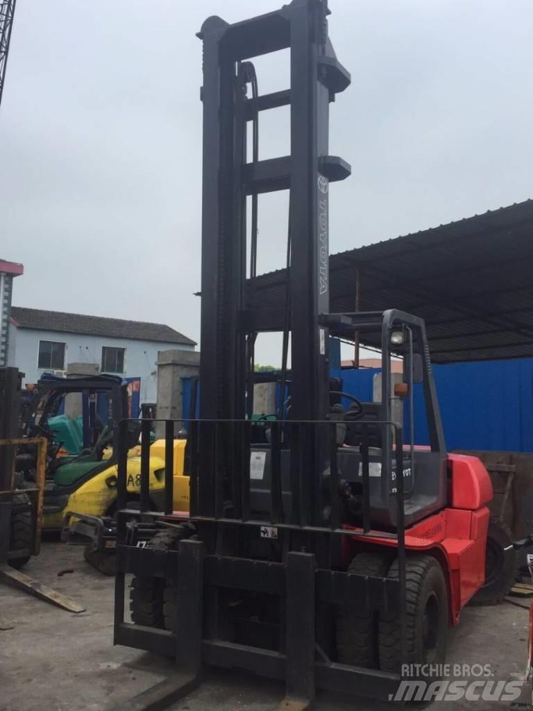 Toyota 8 Ton شاحنات الديزل