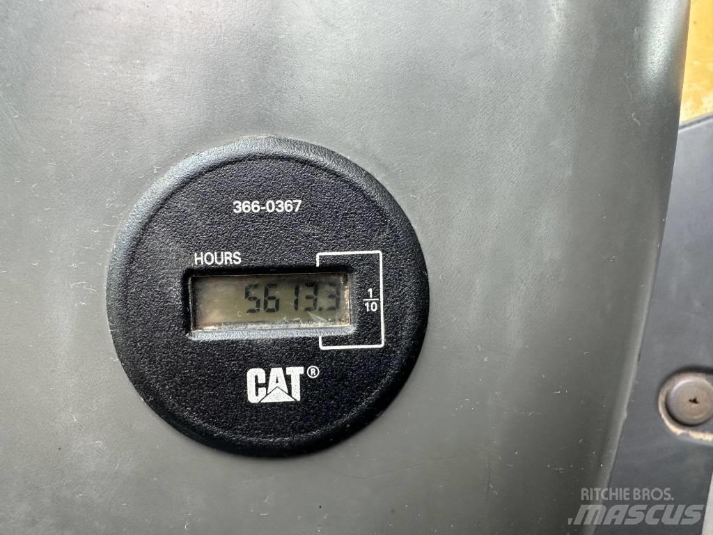 CAT 313 F LGC حفارات زحافة