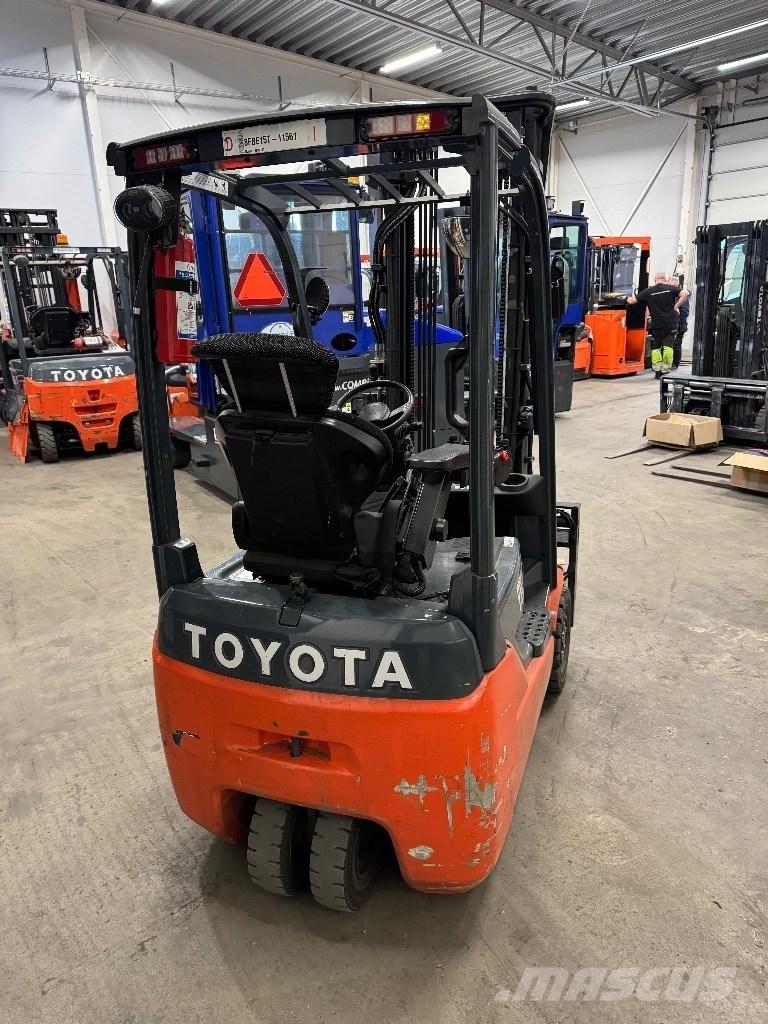 Toyota 8FBE15T شاحنات ذات رافعات شوكية تعمل بالكهرباء