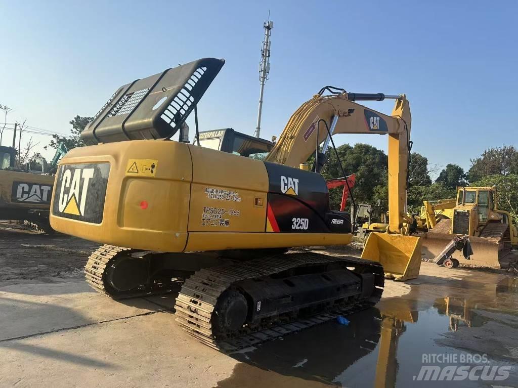 CAT 325 D L حفارات زحافة