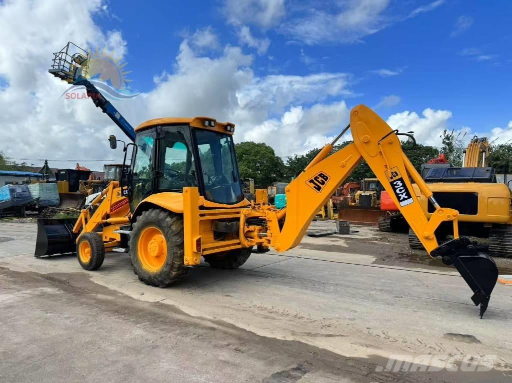 JCB 3 CX لوادر ذات جرافات عكسية