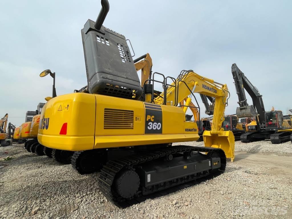 Komatsu PC 360 C حفارات زحافة