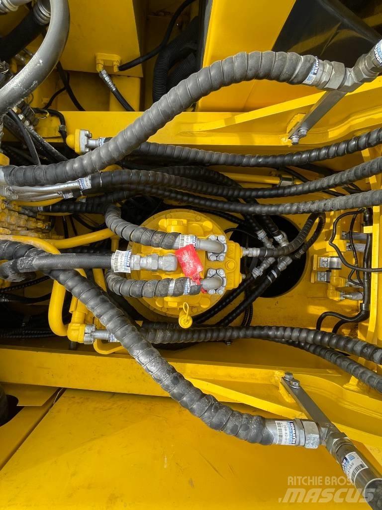 Komatsu PC 360 C حفارات زحافة