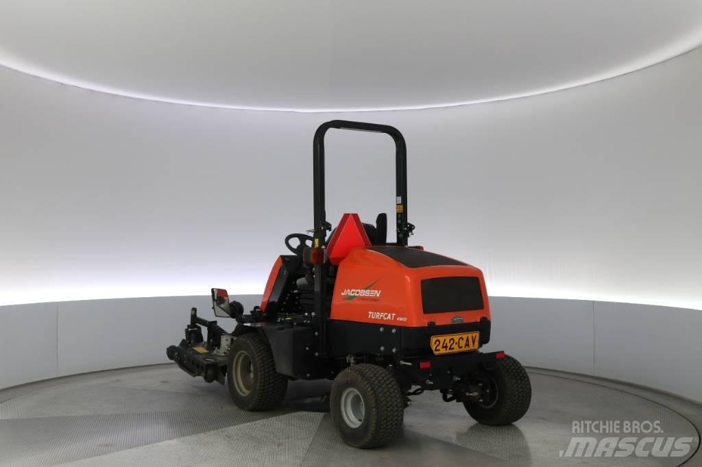 Jacobsen Turfcat ركوب الحشائش