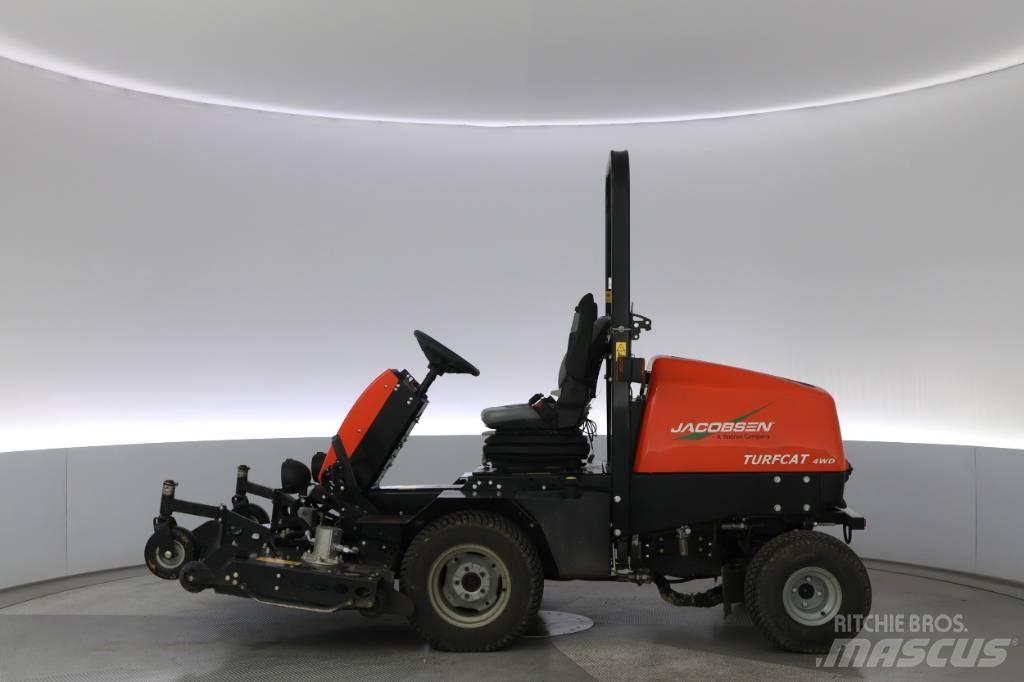 Jacobsen Turfcat ركوب الحشائش