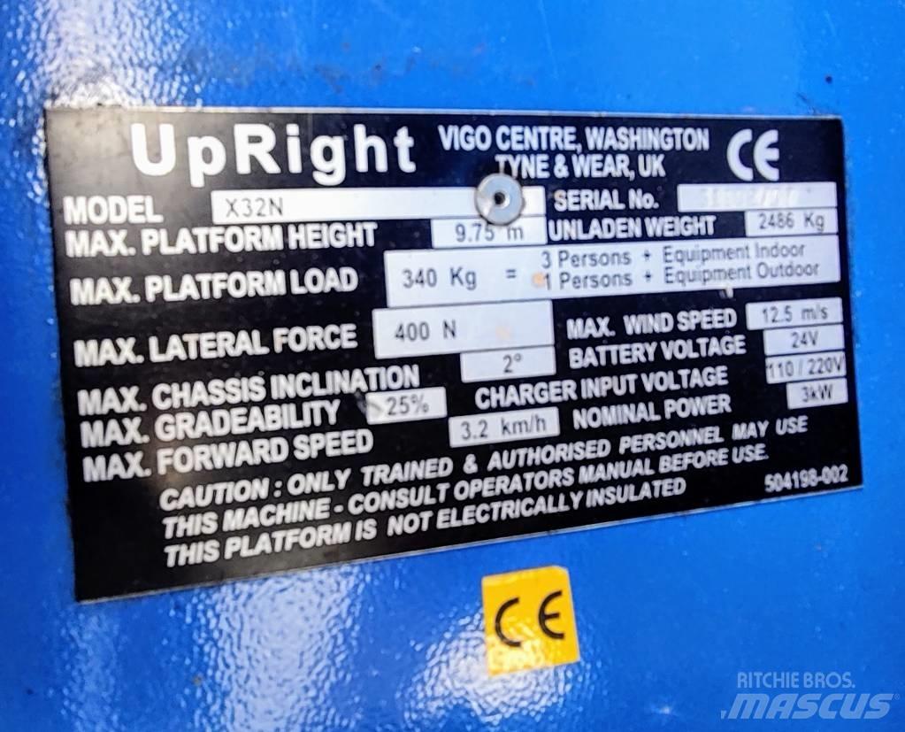 UpRight X32N رافعات مقصية الشكل