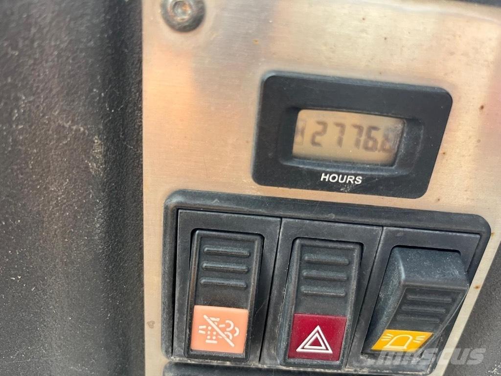 Ausa D600APG عربات نقل قلابة للمواقع