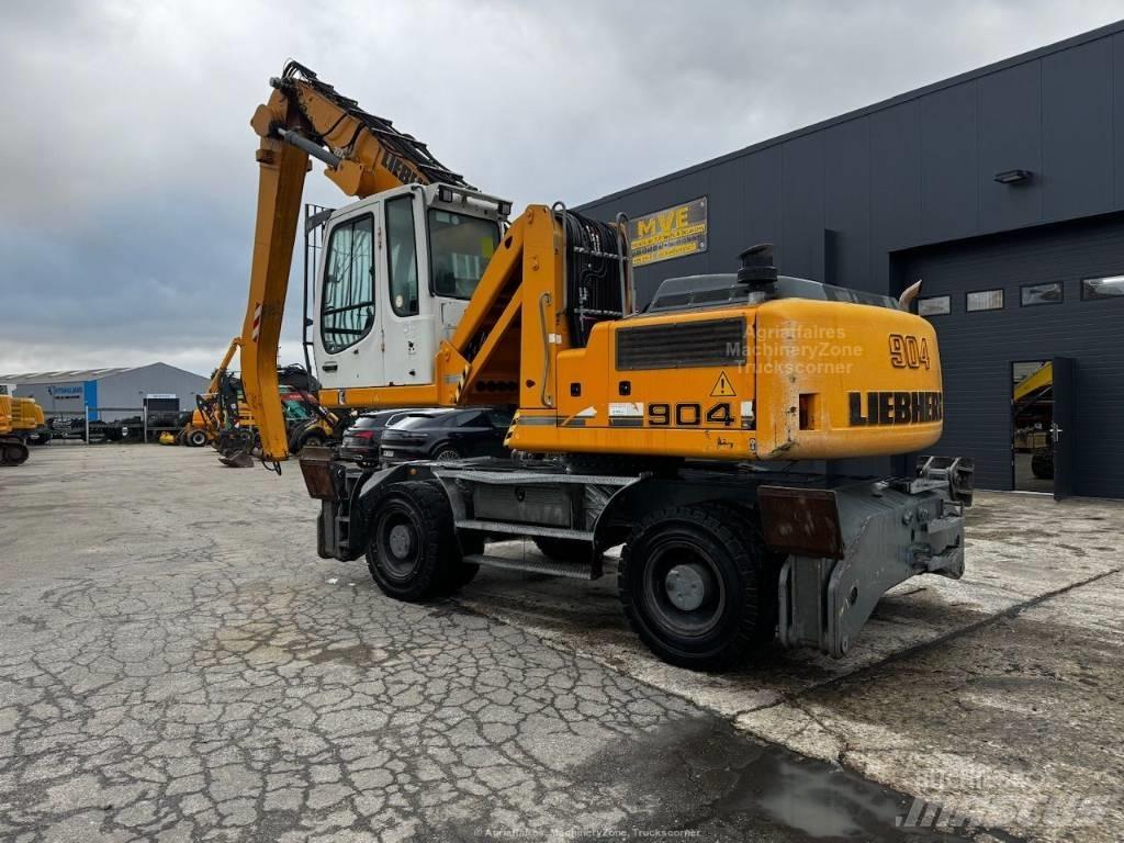 Liebherr A 904 C حفارات بعجل