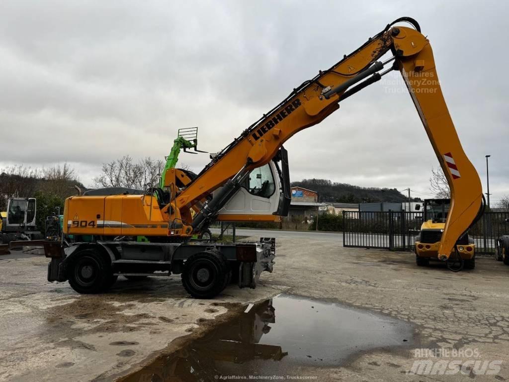 Liebherr A 904 C حفارات بعجل