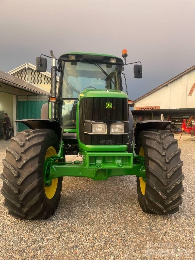 John Deere 6520 SE0 الجرارات
