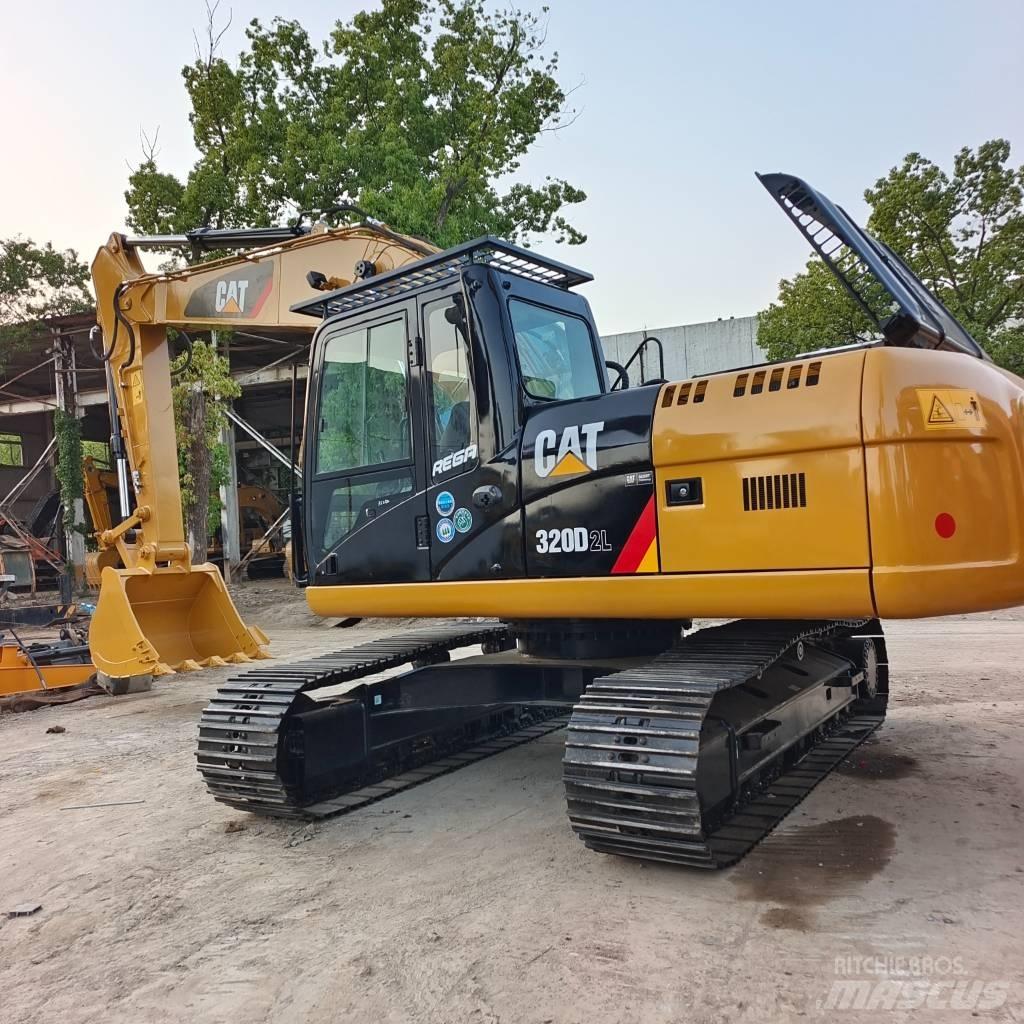 CAT 320D حفارات زحافة