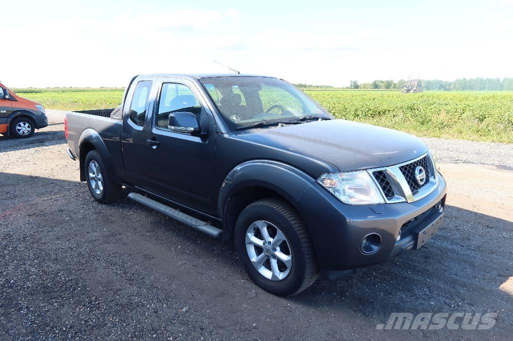 Nissan NAVARA شاحنات خفيفة/مفصلية الجوانب