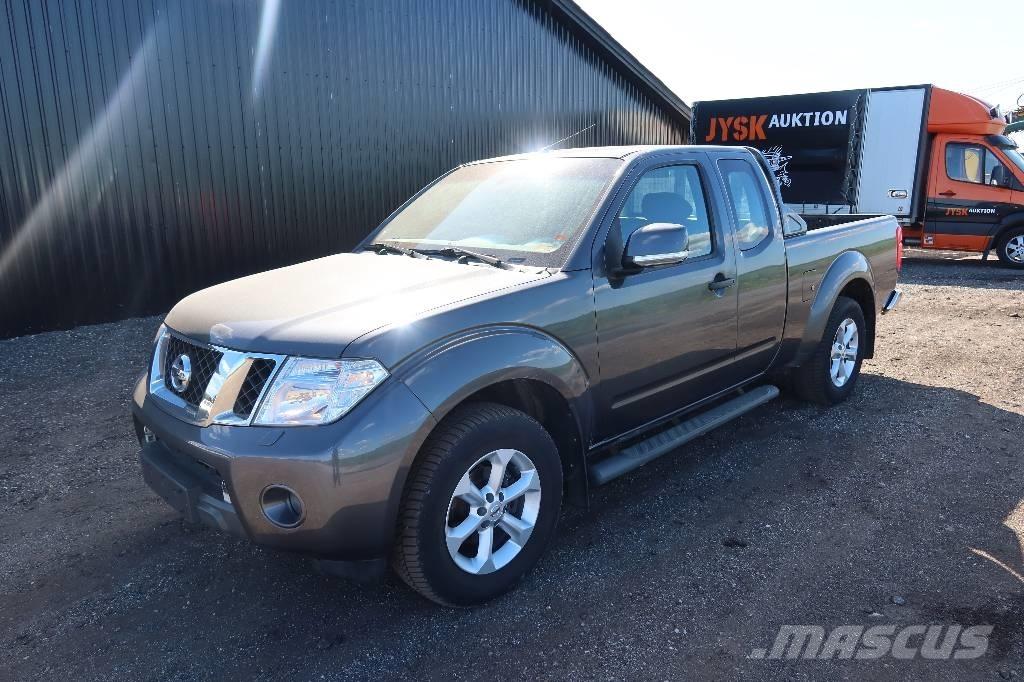 Nissan NAVARA شاحنات خفيفة/مفصلية الجوانب