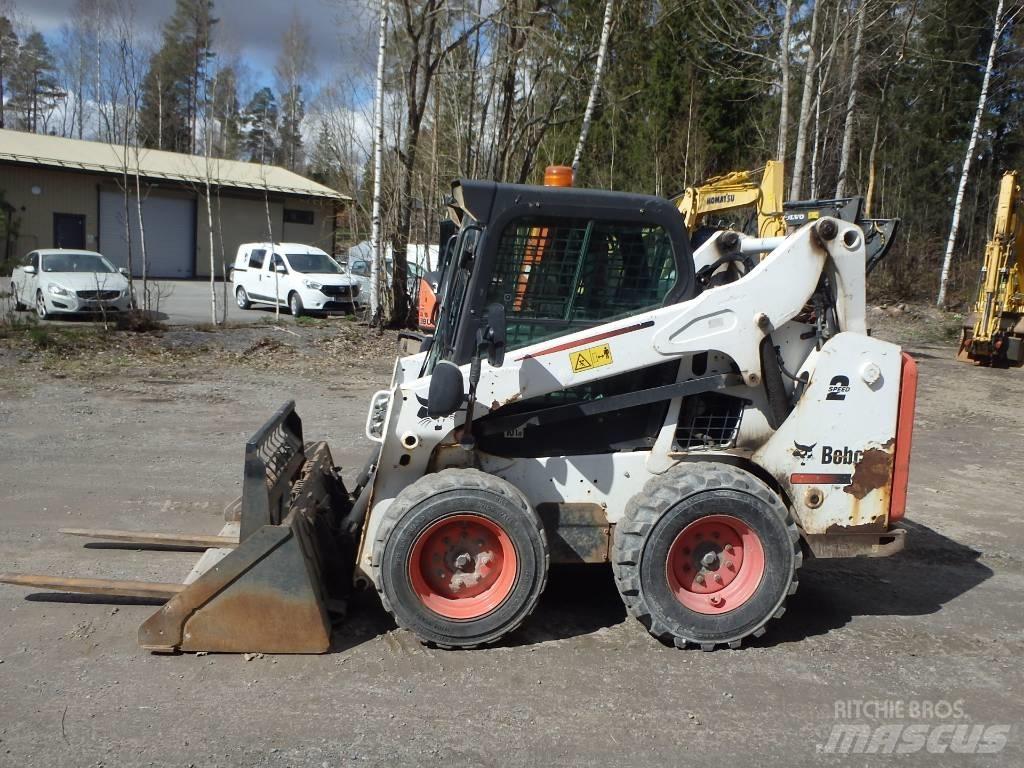 Bobcat S 530 لوادر انزلاقية التوجيه