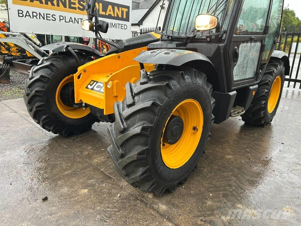 JCB 535-95 مناولات متداخلة