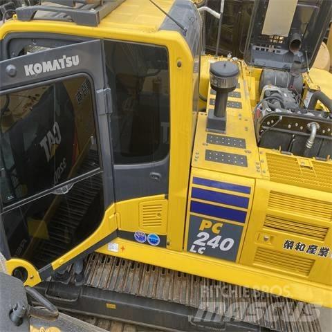 Komatsu PC 240 LC-8 حفارات زحافة