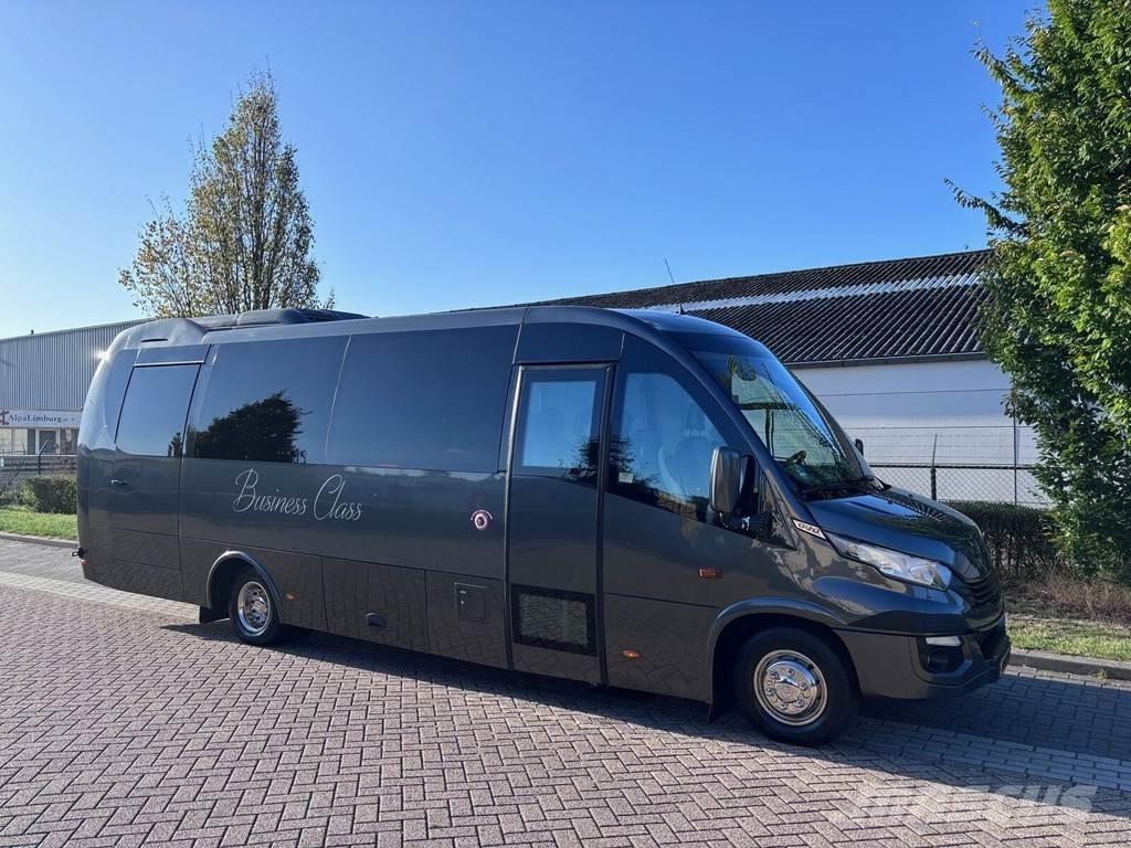 Iveco UNVI Compa المركبة