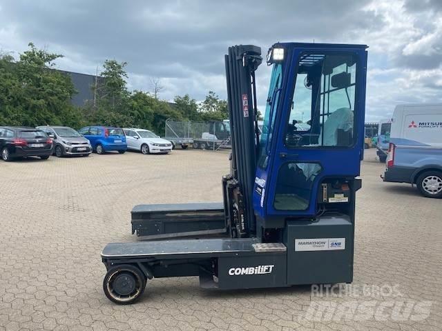 Combilift C4500E شاحنة المناولة رباعية الاتجاهات