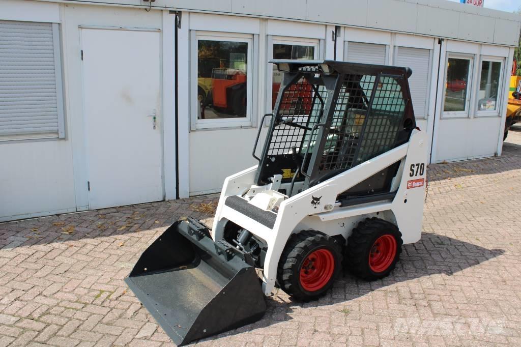 Bobcat S 70 لوادر انزلاقية التوجيه