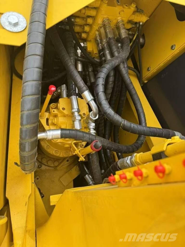 Komatsu 160-7 حفارات زحافة