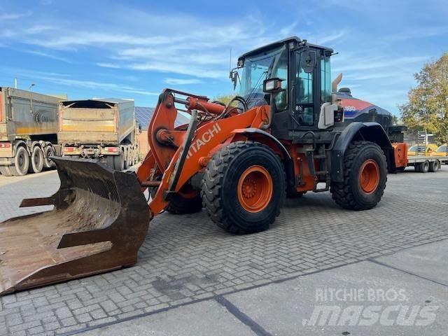 Hitachi ZW 180-6 لوادر بعجل