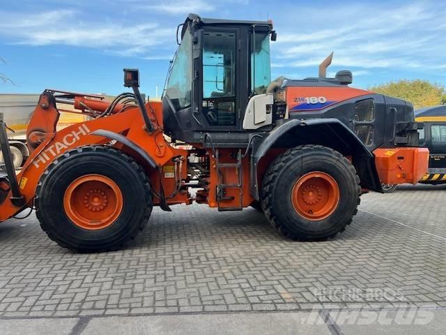 Hitachi ZW 180-6 لوادر بعجل