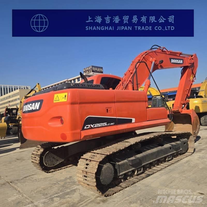 Doosan DX 225 RB حفارات زحافة
