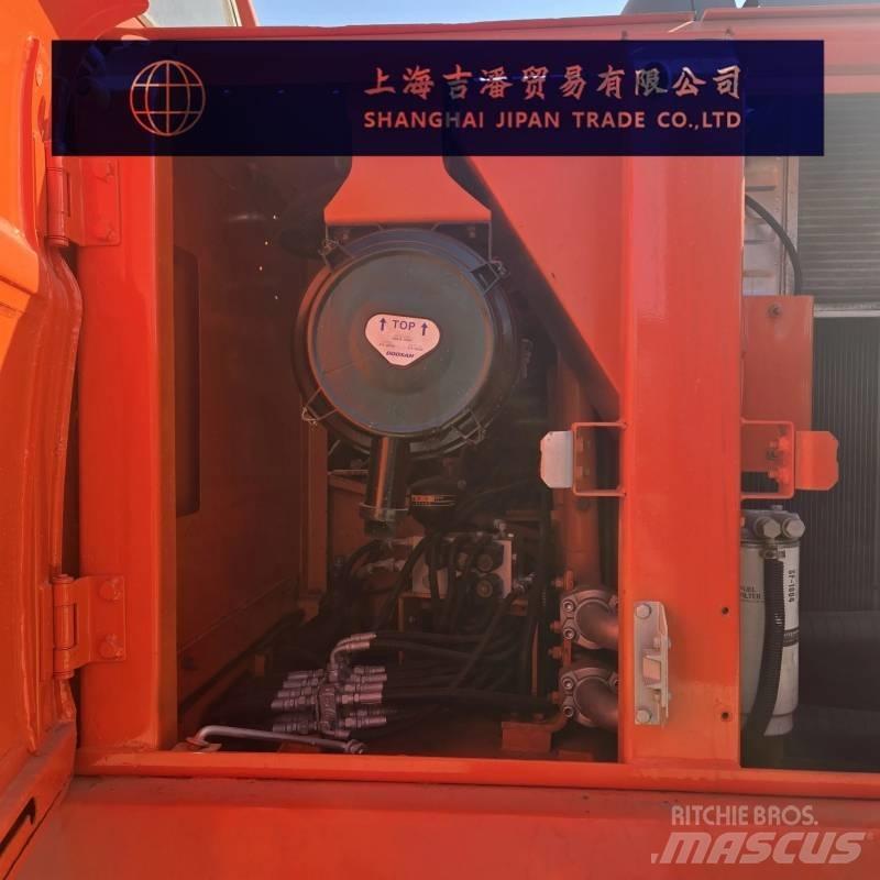Doosan DX 225 RB حفارات زحافة
